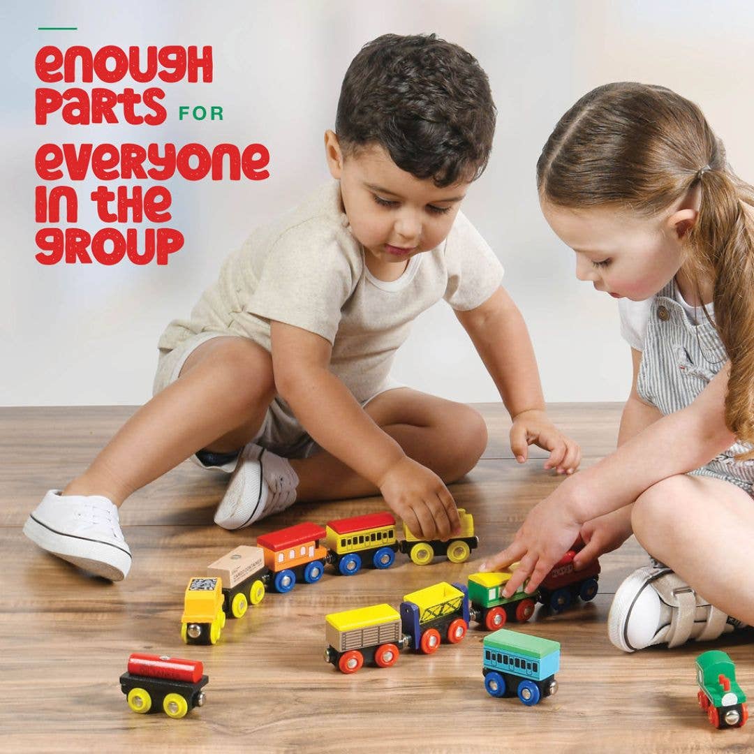 Play22 - Wooden Magnetic Train Set - 12 PCS