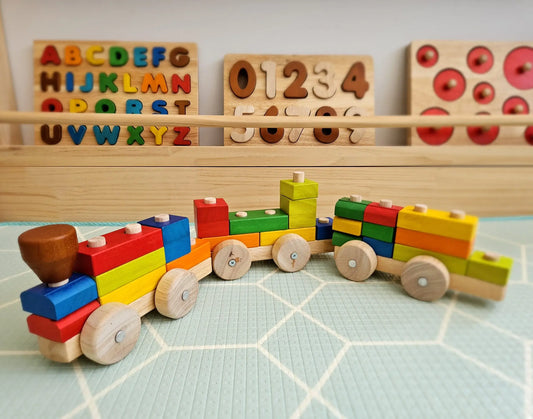 QToysUSA - Stack & Pull Train